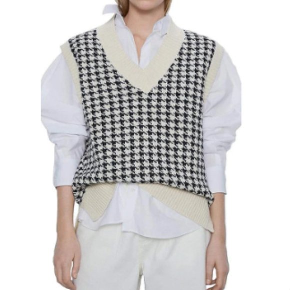 Bille Houndstooth Sweater Vest Black Ivory V Neck - Picture 3 of 4